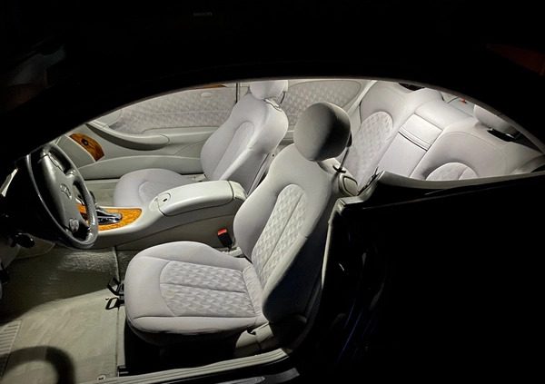 Mercedes-Benz CLK cena 22900 przebieg: 207000, rok produkcji 2002 z Białystok małe 121